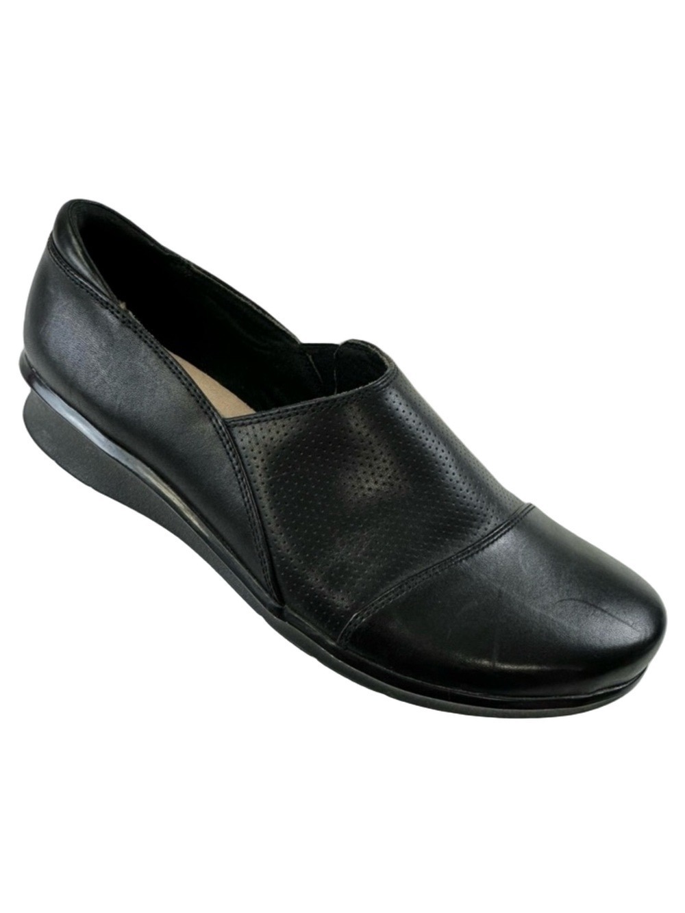 Clarks slip on shoe Womens Size 8.5 comfort black Everyday Comfort Low heel